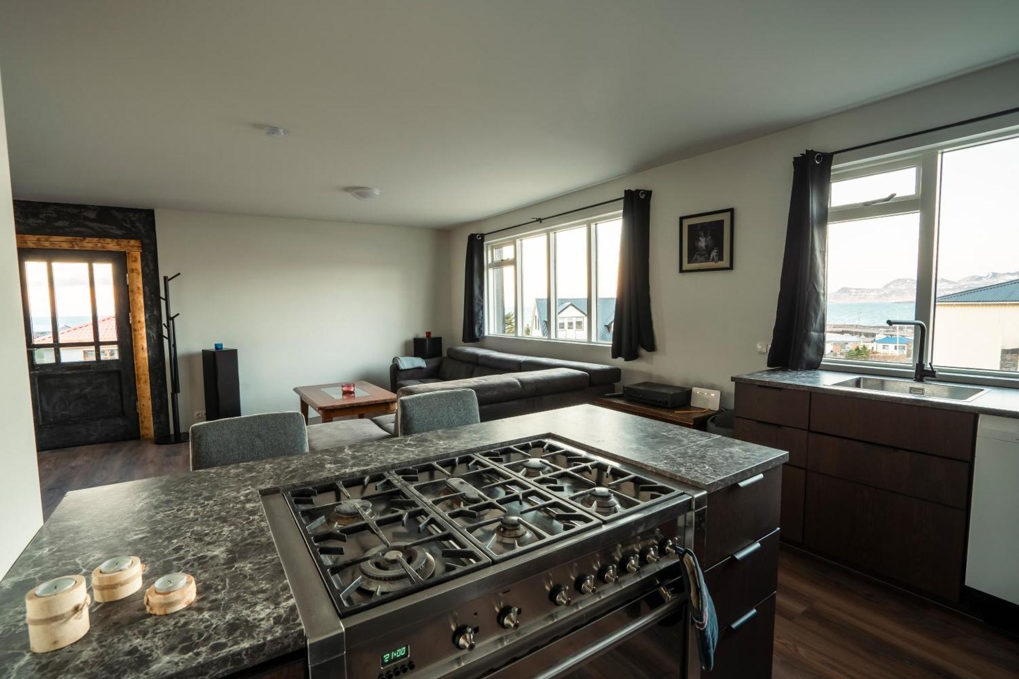 Black Pearl Olafsvik Room photo